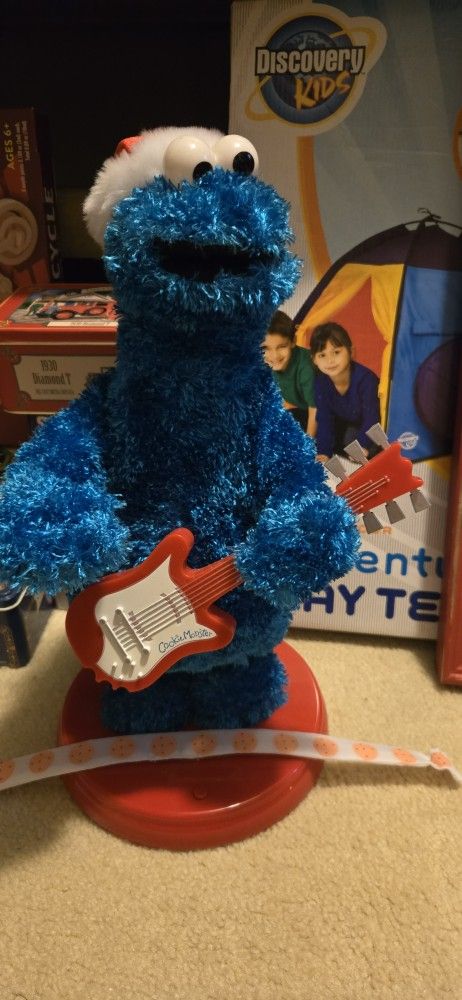cookie monster Santa sings