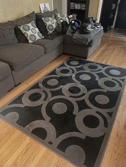 5x7 Modern/Contemporary area rug