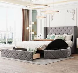 Queen size tufted bedframe