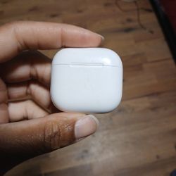 Apple 3rd Generation Ear Pod Case Only