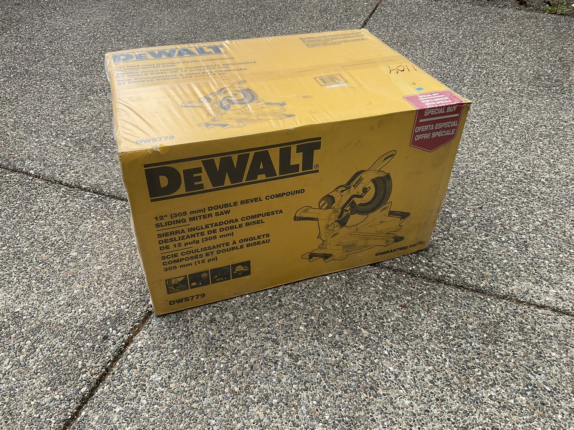 NEW - DeWalt 12” Double Bevel Compound Sliding Miter Saw