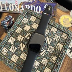 Apple Watch 8th Gen 45mm Bluetooth Good Shape