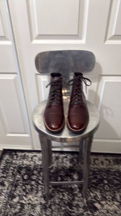 Ankle boot Thursday company!