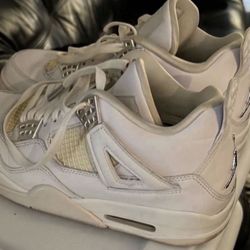 Jordan 4s