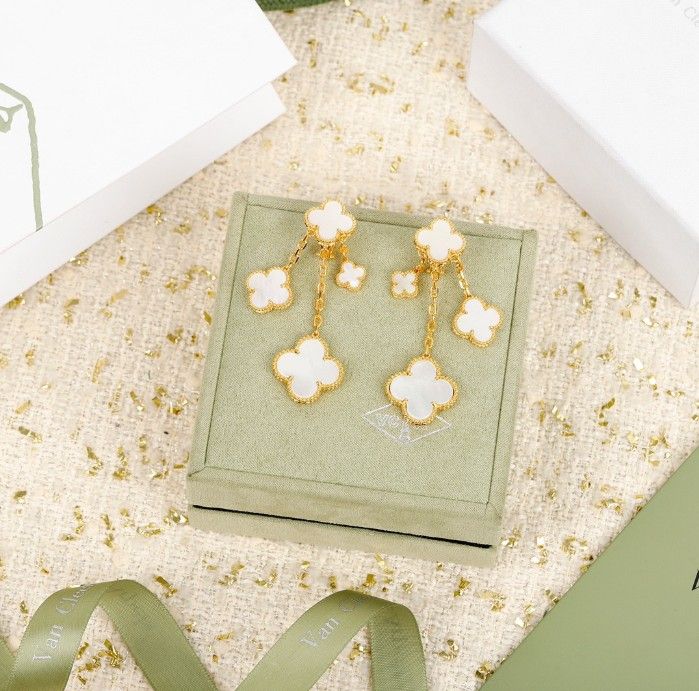 Van Cleef & Arpels Four-Leaf Clover Multi-Flower Ear Studs