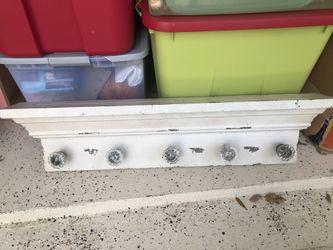 Kirklands shelf 36” new