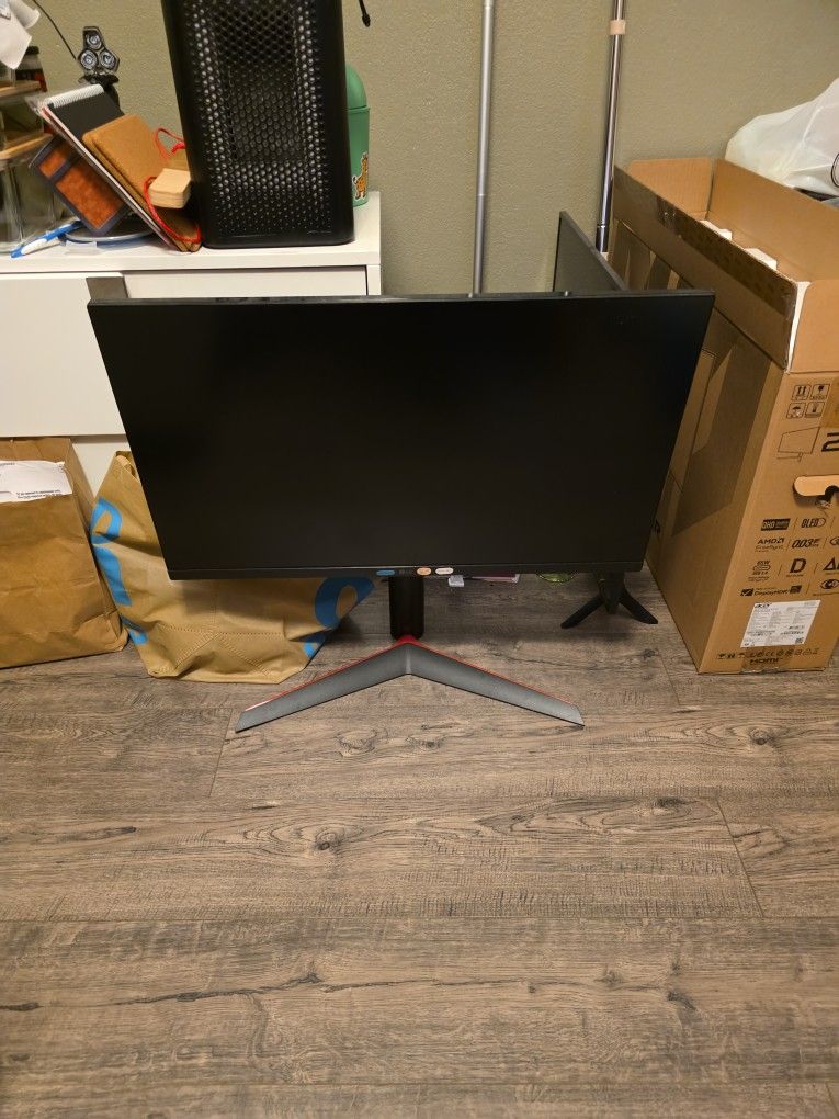 27" LG UltraGear IPS 144hz 1440p Gaming Monitor