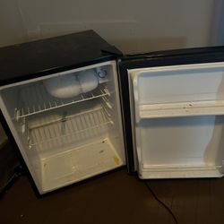 Mini Fridge Black 