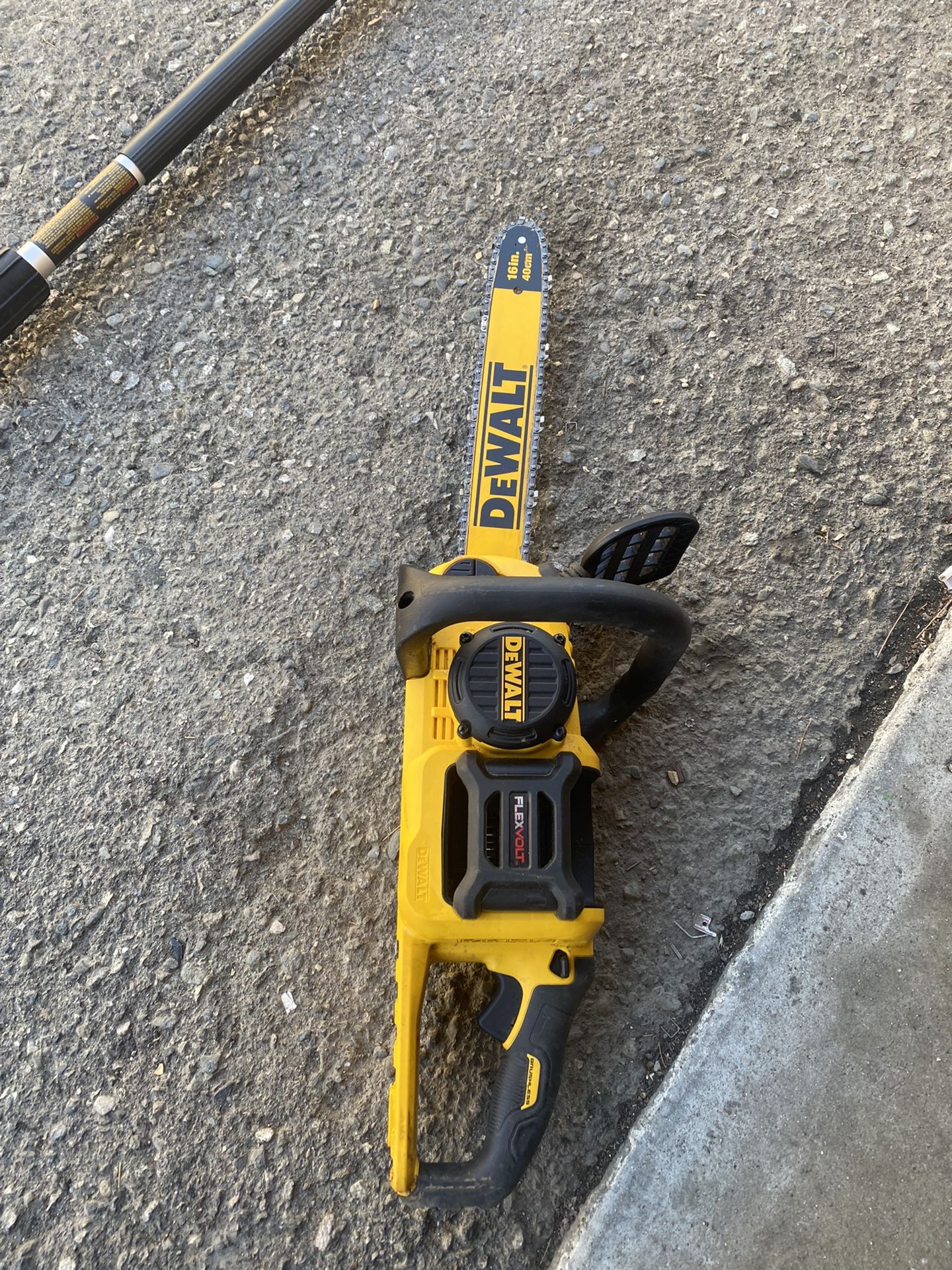 Dewalt Chainsaw Motosierra