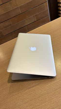 Apple MacBook Pro 15” Retina i7/16GB/500GB SSD $350