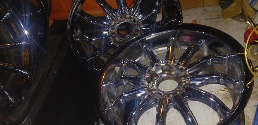 CHROME RIMS -Set Of 4 Really Great Condition