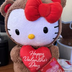 Hello Kitty Valentine’s Bear Greeter ♥️💋♥️💋♥️