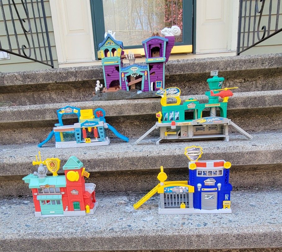 ☆☆Matchbox Car Buildings☆☆