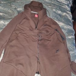 Nike Tech Sweatsuit XL