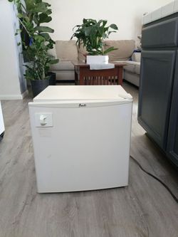 Mini fridge