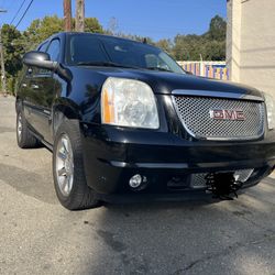 GMC Yukon Denali