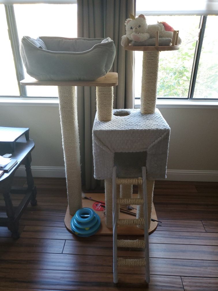 Brand New Never Used Cat Tree House