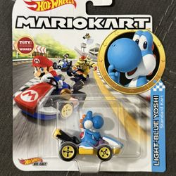 Mattel HOT WHEELS MARIO KART LIGHT BLUE YOSHI STANDARD KART - BRAND NEW NIB
