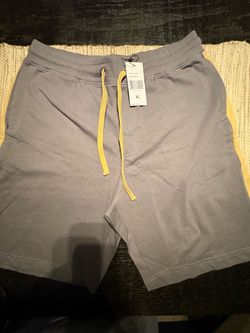 XL Ringspun gray shorts with yellow drawstrings