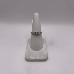 14kt Gold Diamond Engagement Style Ring 