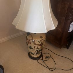 1980s Ceramic Lamp Decorated With Birds and Foliage Paired With Silk Shantung Shade