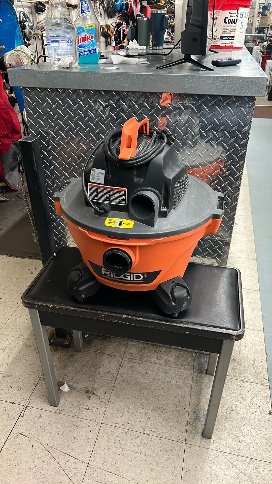 Ridgid 6 Gallon Wet Dry Shop Vac