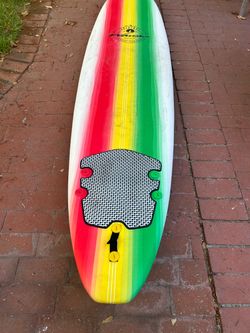 WaveStorm 8’ surfboard Rasta color excellent