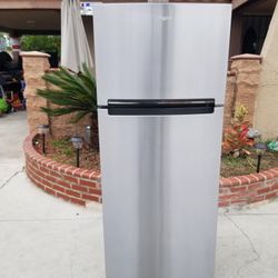 Whirlpool Refrigerator Stainless Steel 18cu Ft 28x29x68👌👍3 MONTHS WARRANTY 