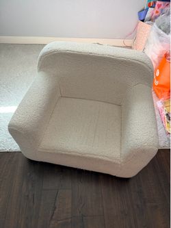 Toddler Sherpa arm chair