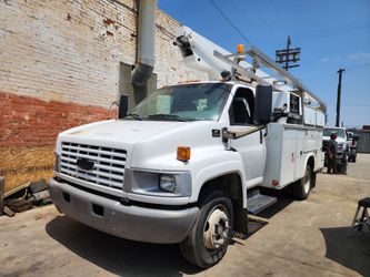 2005 Chevrolet C4500 Altec A-A28D Bucket Truck