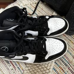 Black and White Jordan 1