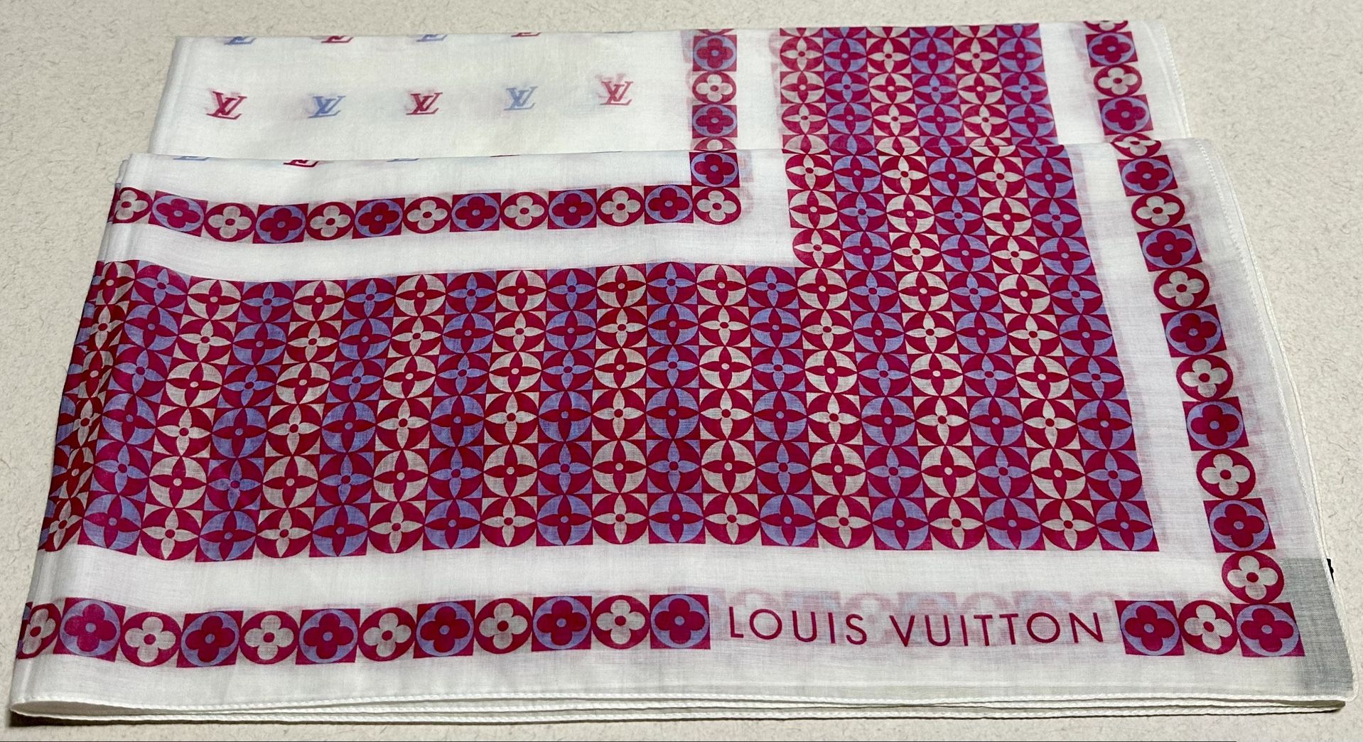 Louis Vuitton Scarf in 100% Cotton
