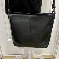 Woman Crossbody Handbag Leather Purse Black Or Blue 