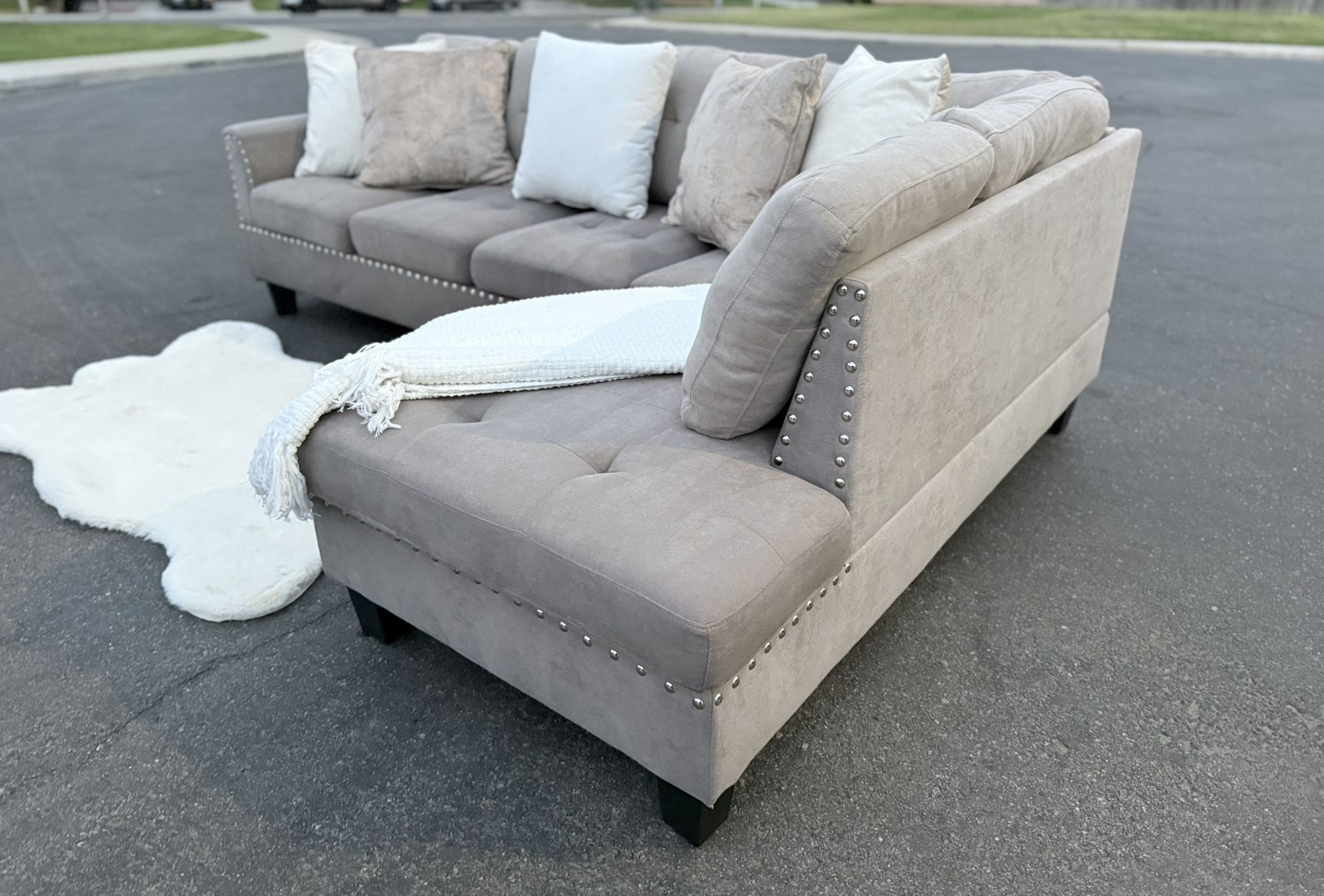 Sectional Sofa couch In Beige Delivery AVAILABLE 🚚