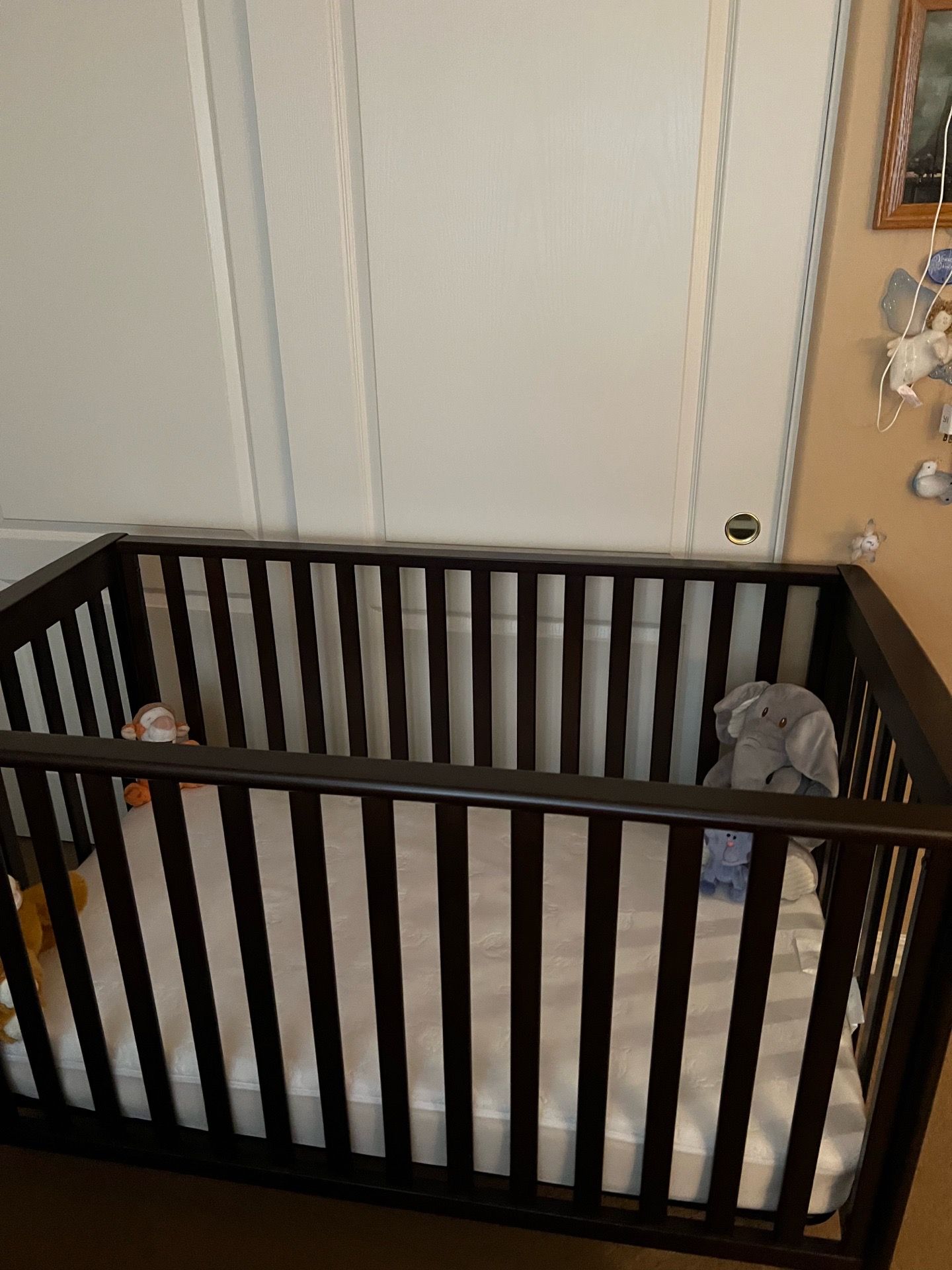 3-in-1 convertible crib AND dressing / changing table