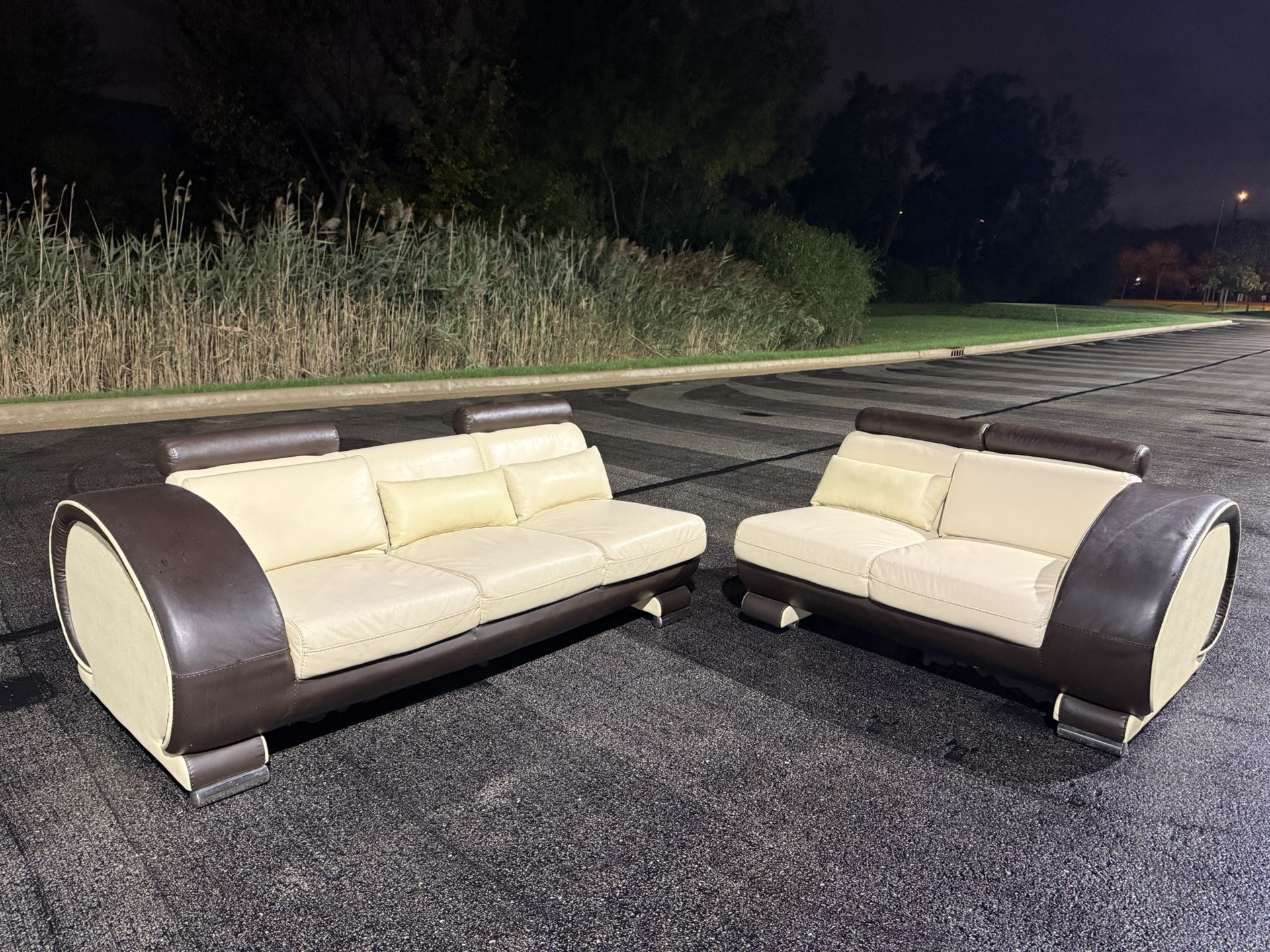 Modern 2-Piece Leather Sofa Set – Cream & Espresso ***Free Curbside Delivery*** 
