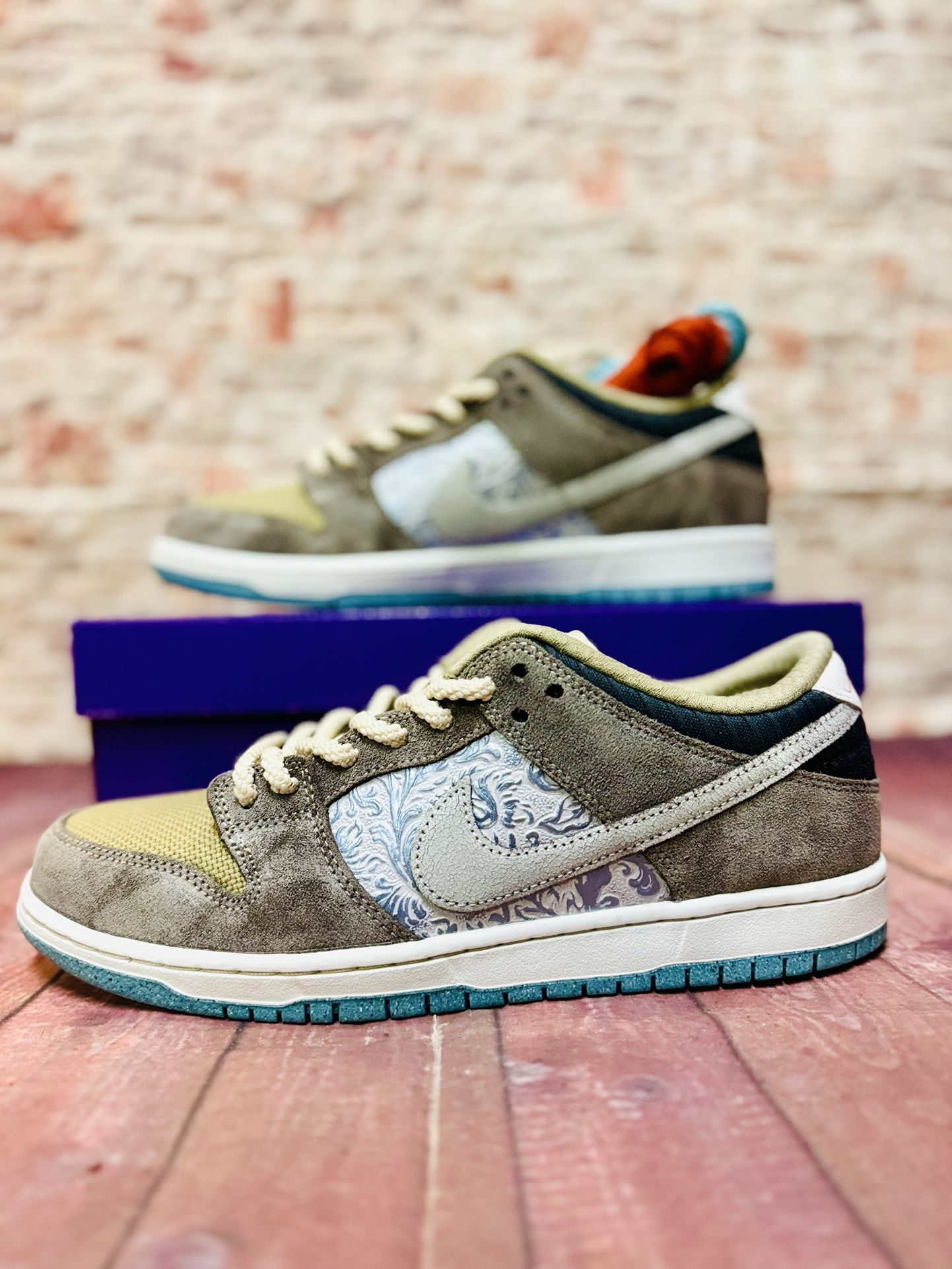 Size 11 - Nike SB Dunk Low Big Money Savings