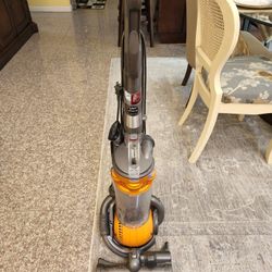 Dyson DC25 Vacuum 