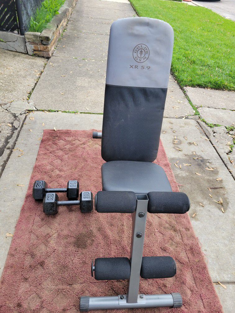 6 POSITIONS ADJUSTABLE BENCH AND A SET OF 30LB HEXHEAD DUMBBELLS TOTAL 60LBs 
7111.S WESTERN WALGREENS 
$110. CASH ONLY AS IS