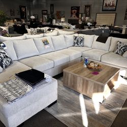 Stunning Sectional! $2599 🤍☎️✨ Easy Financing!