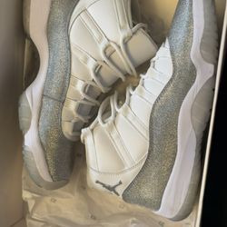 Retro 11’s , Women Size 9 .