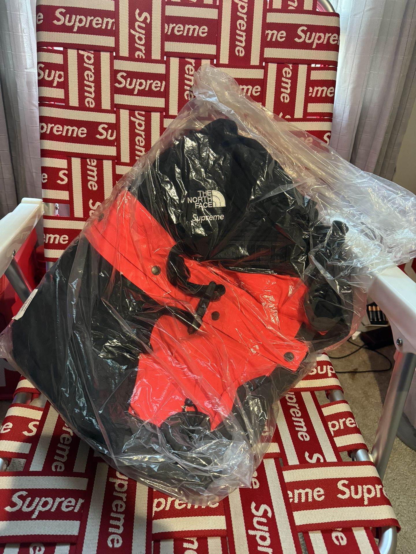 Supreme TNF RTG