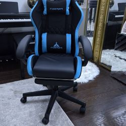 Gaming chair Brand new Massaging optional Original prica Amazon 170$