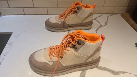 UGG Highland Hi Heritage sneakers sand colorway tan suede mesh upper size 8