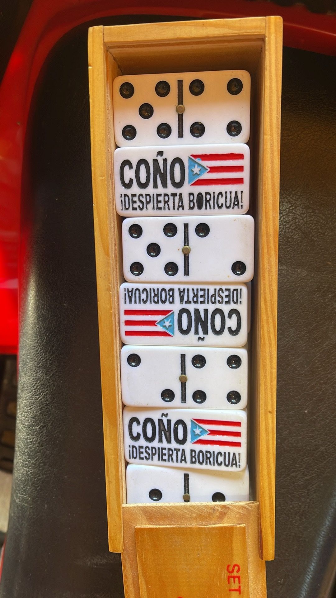 Dominos