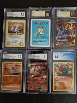 24 pokemon Slabs