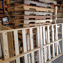 pallets of different sizes