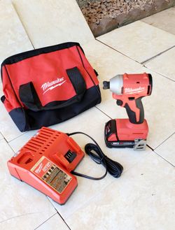 Milwaukee 18V Compact Brushless Hex Impact Driver Kit