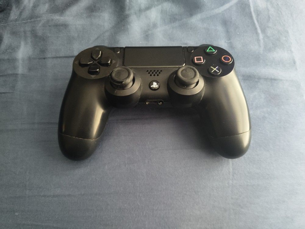 PS4 Controller