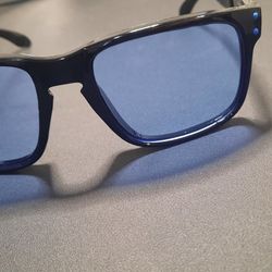 Holbrook OAKLEY sunglasses